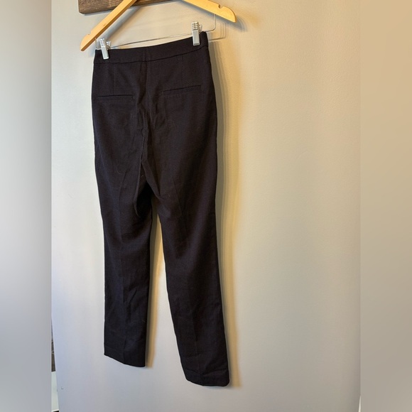 H&M White and Navy Mid-rise Trousers with Tailored Silhouette size 2 - Picture 7 of 8
